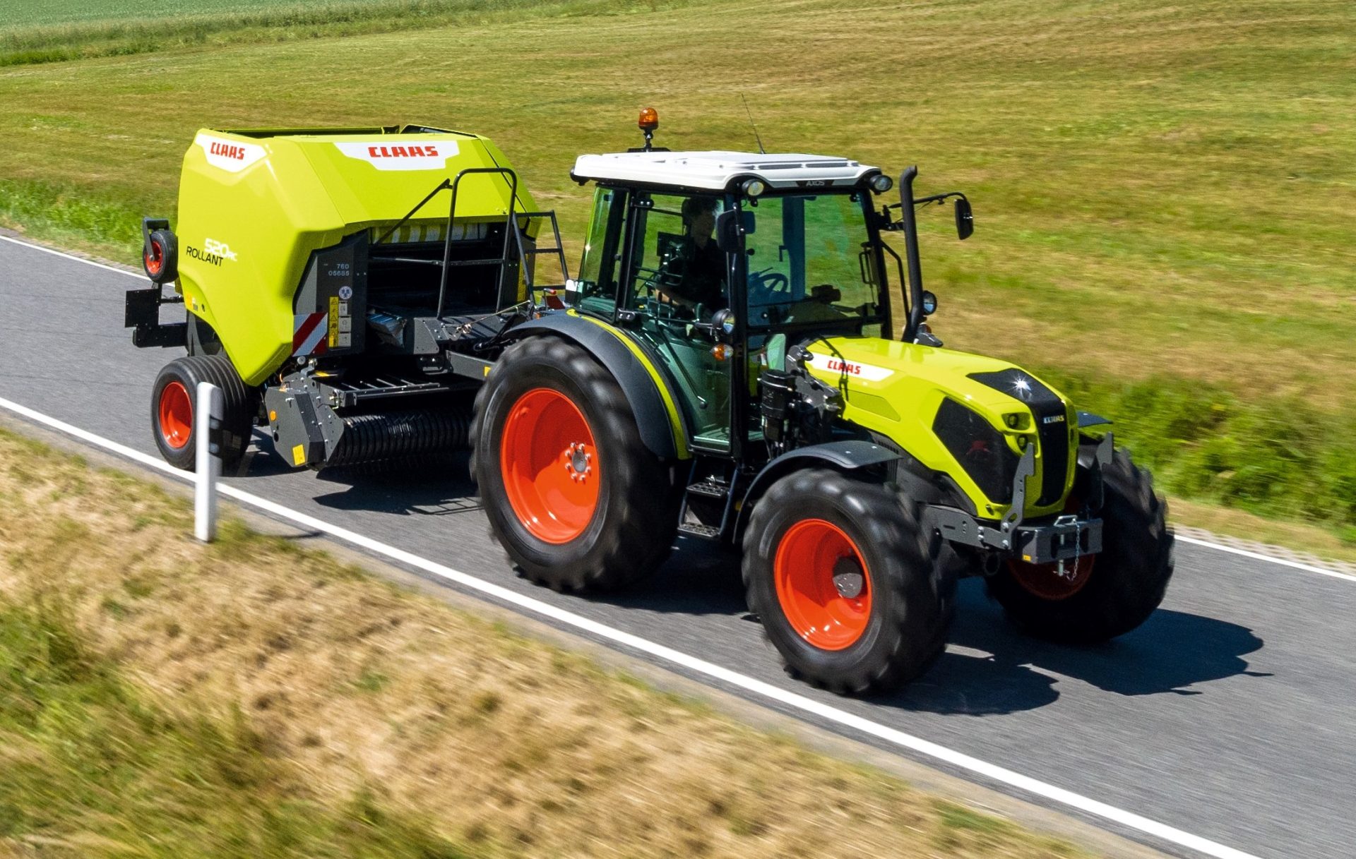 Claas Axos 200: compact all-rounder