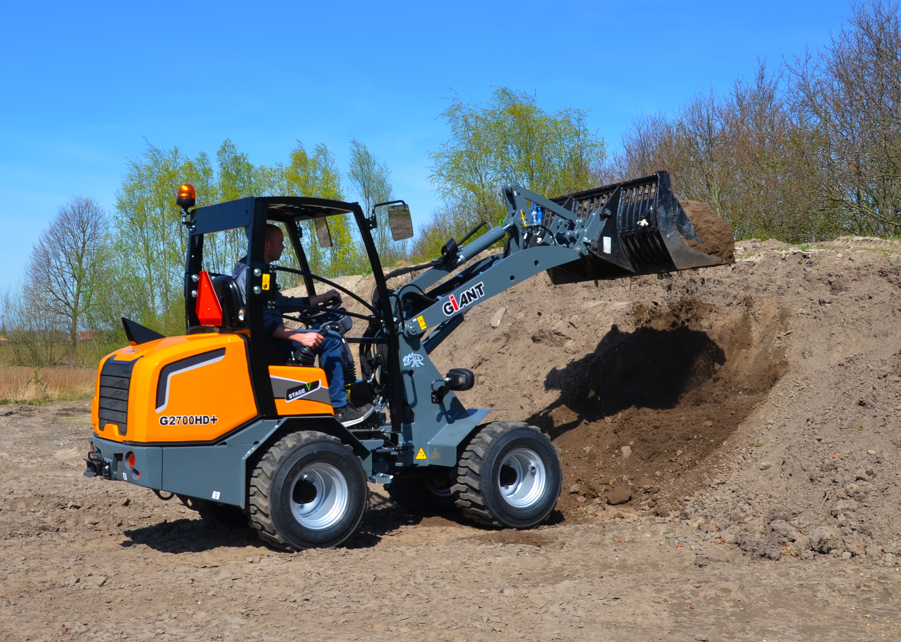 CNH to sell Giant wheel loaders