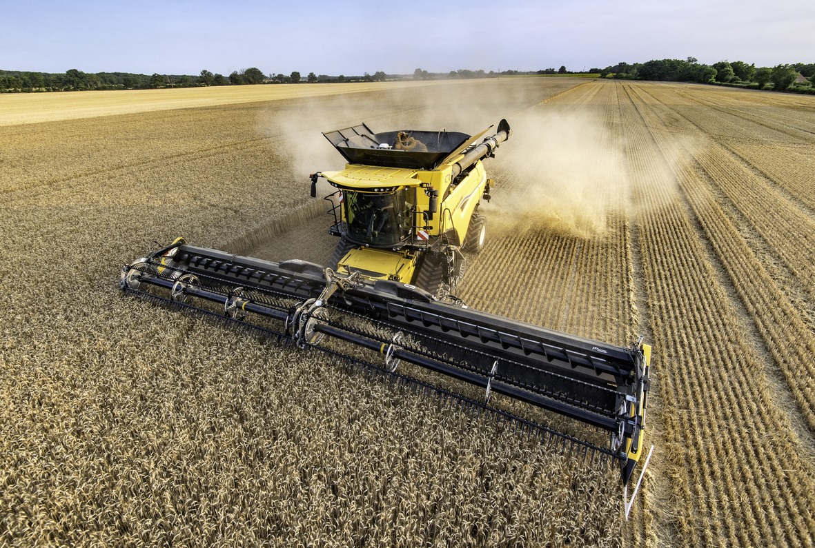 New Holland updates CR and CX combines