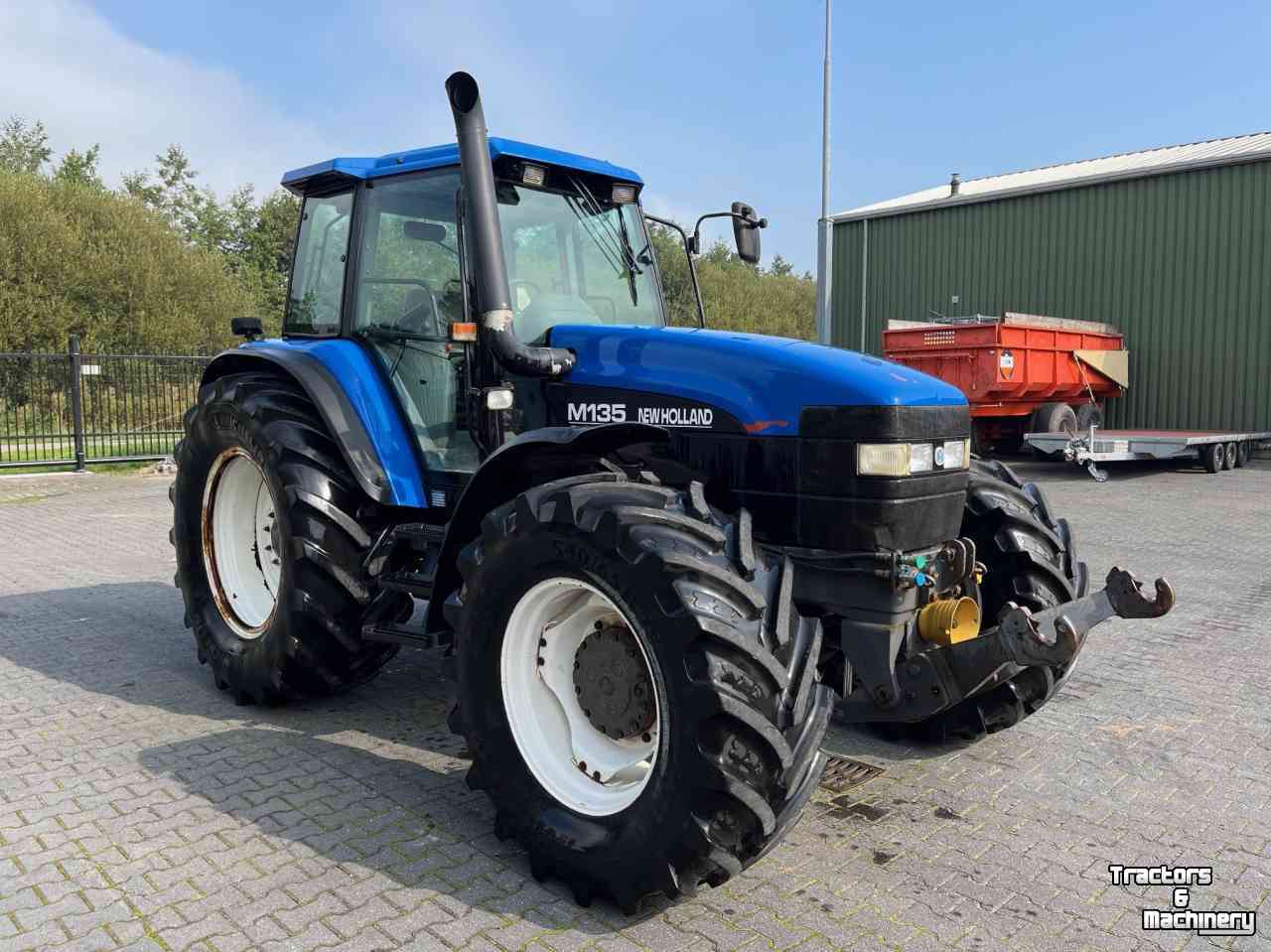 Tracteurs New Holland M135 Range Command, Creeper