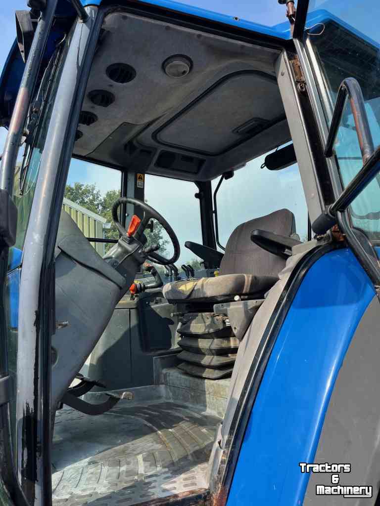 Tracteurs New Holland M135 Range Command, Creeper