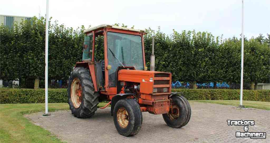 Tracteurs Renault 781 2WD Tractor