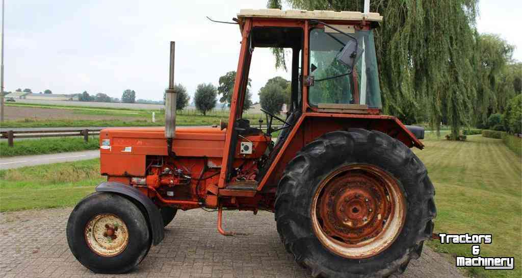 Tracteurs Renault 781 2WD Tractor