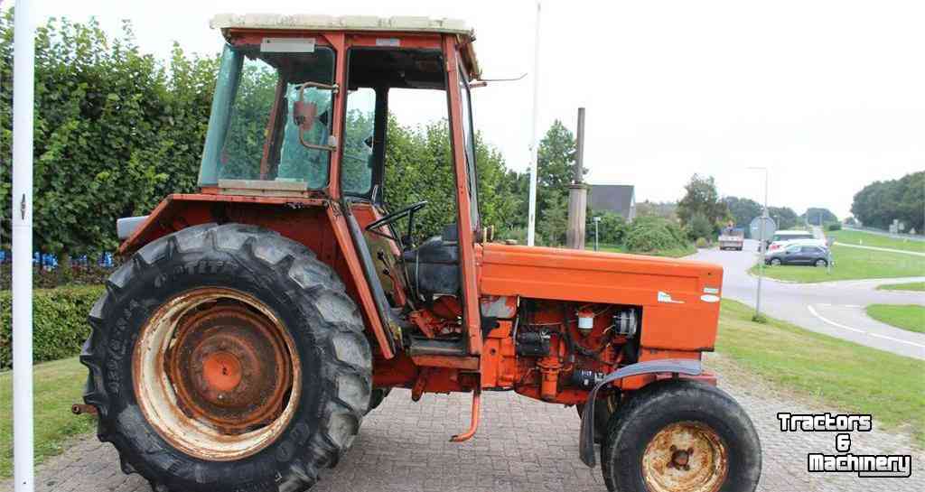 Tracteurs Renault 781 2WD Tractor