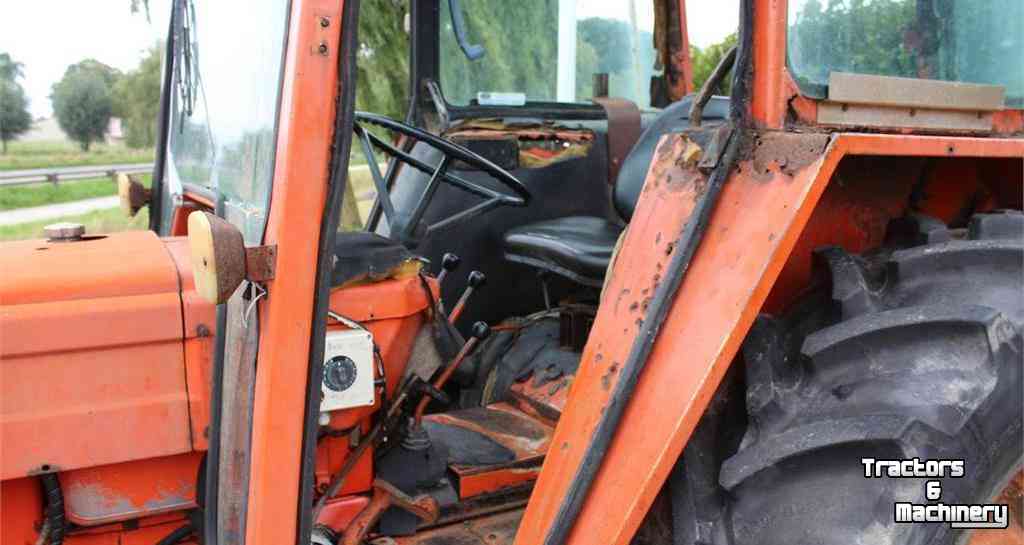 Tracteurs Renault 781 2WD Tractor