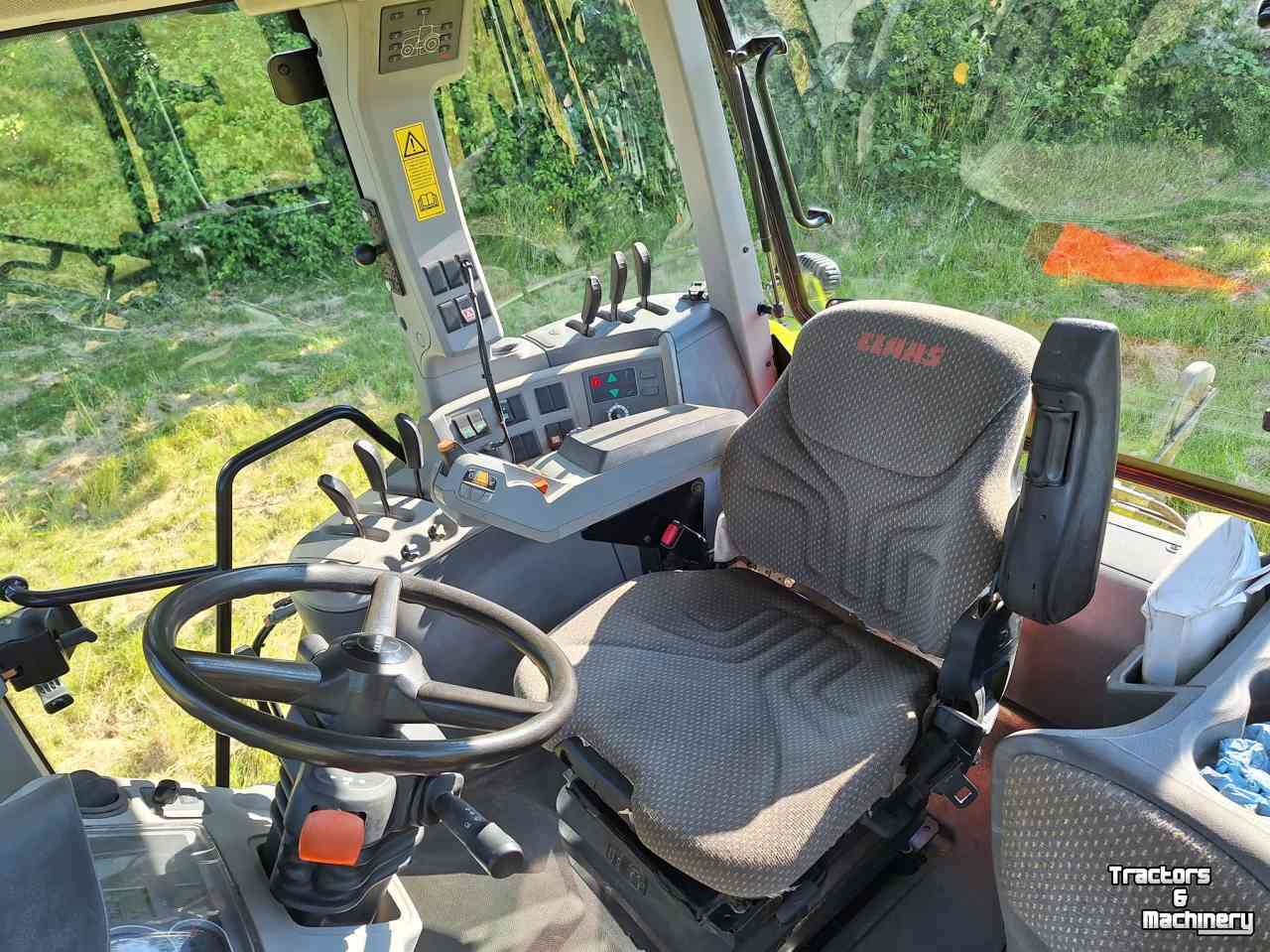 Tracteurs Claas Arion 520