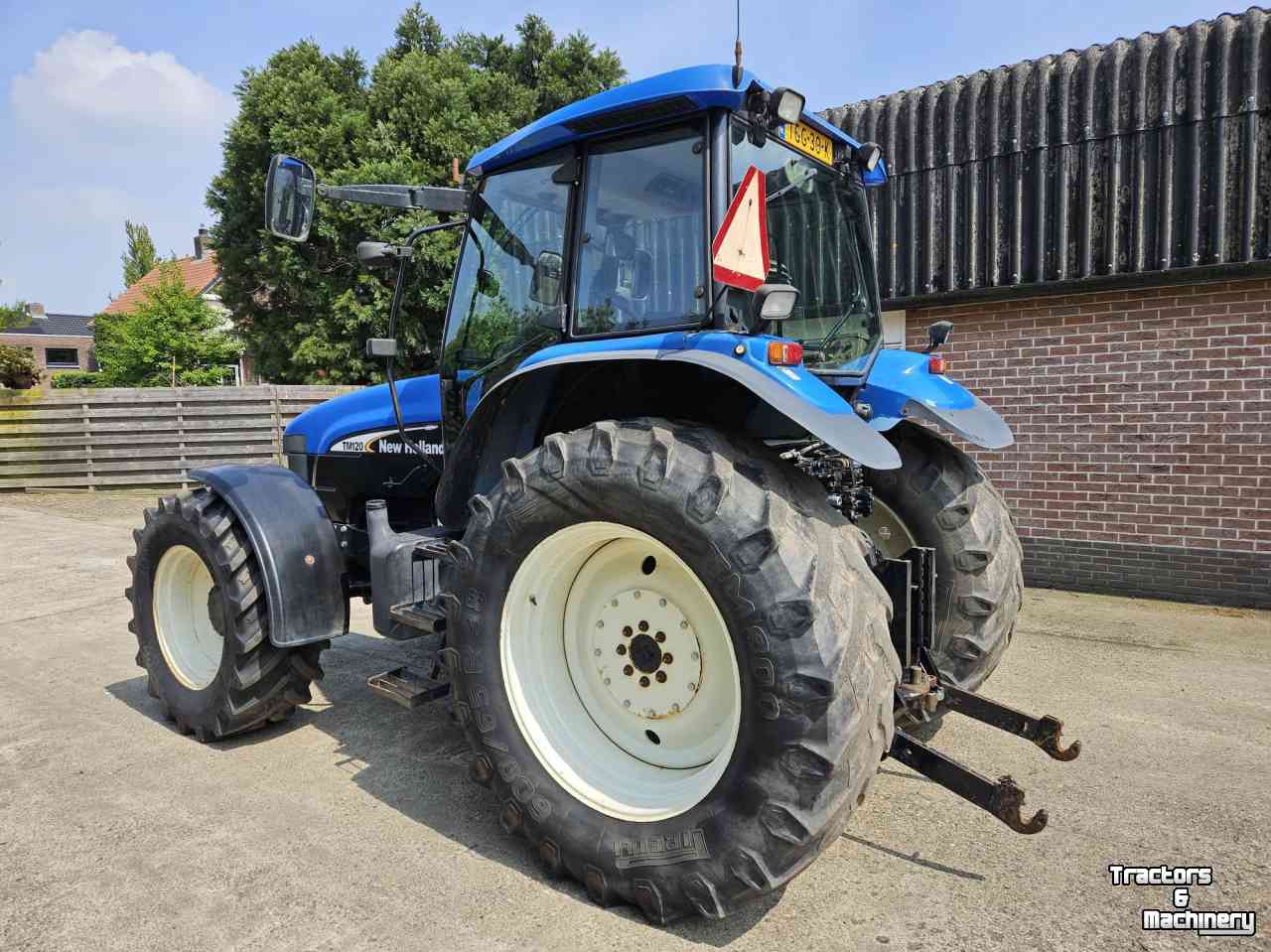 Tracteurs New Holland TM 120