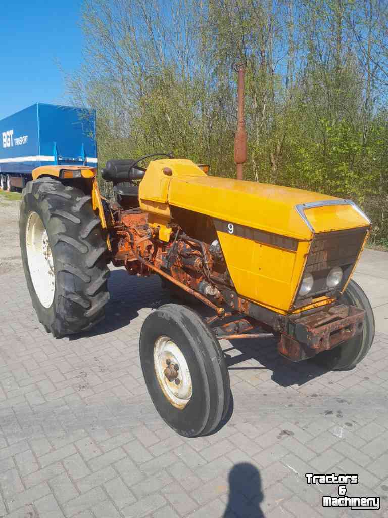 Tracteurs Renault 89