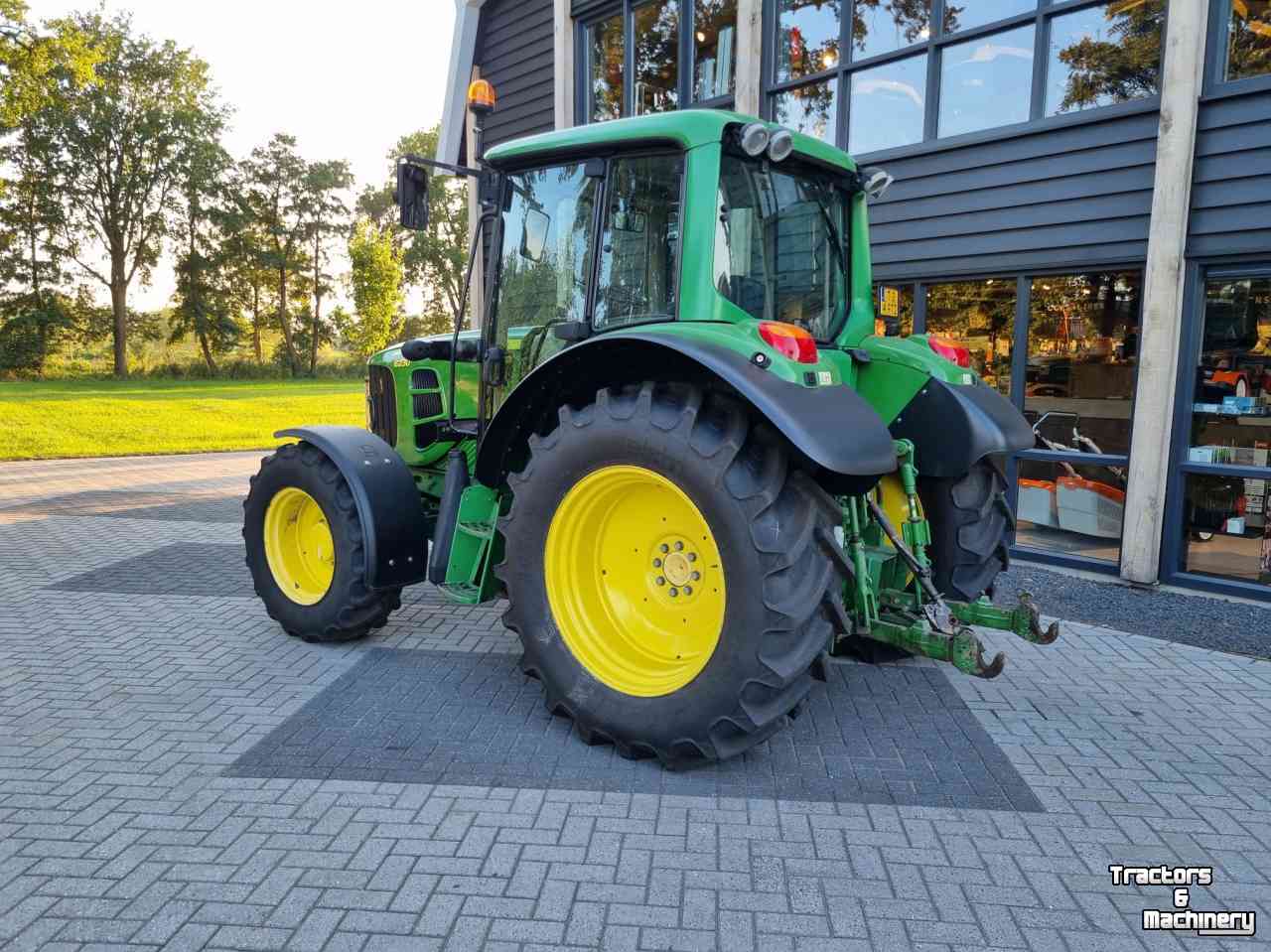 Tracteurs John Deere 6230