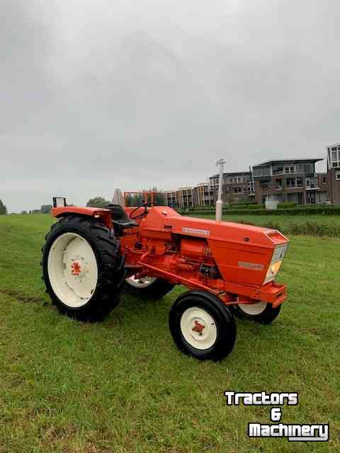 Tracteurs Renault 56