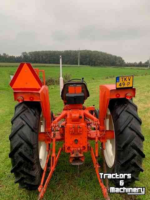 Tracteurs Renault 56