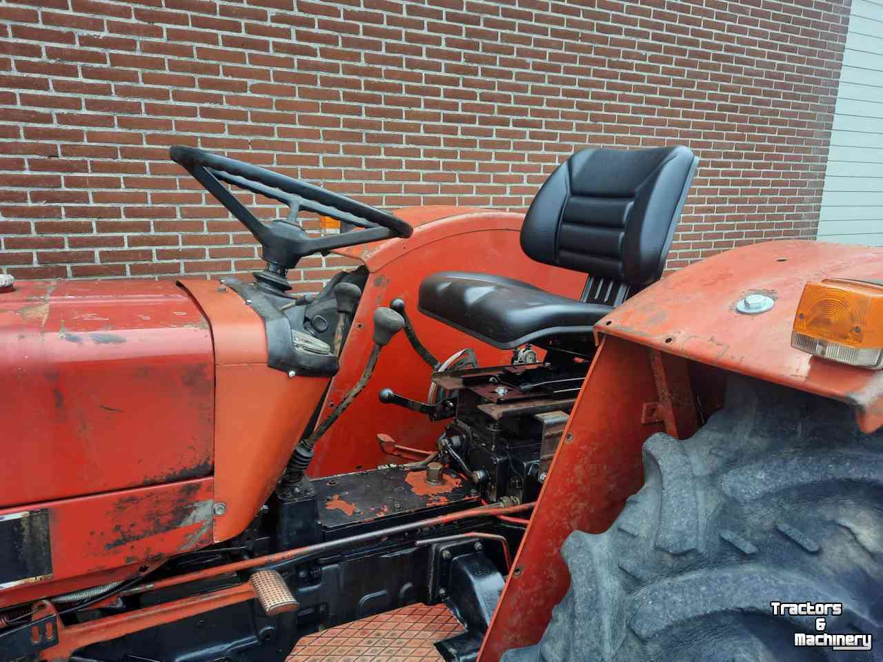 Tracteurs Case-IH 733 4wd