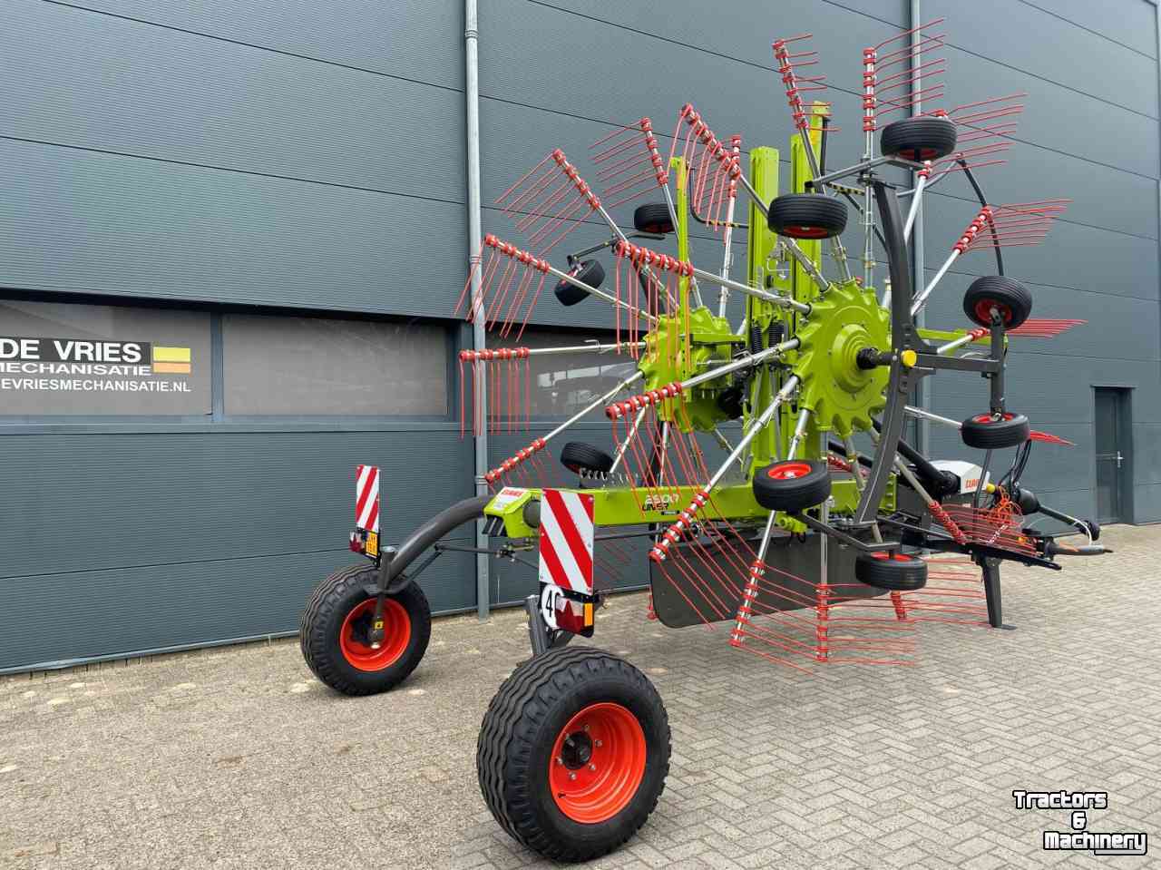 Andaineur Claas LINER 2900 DEMO 6 wielig