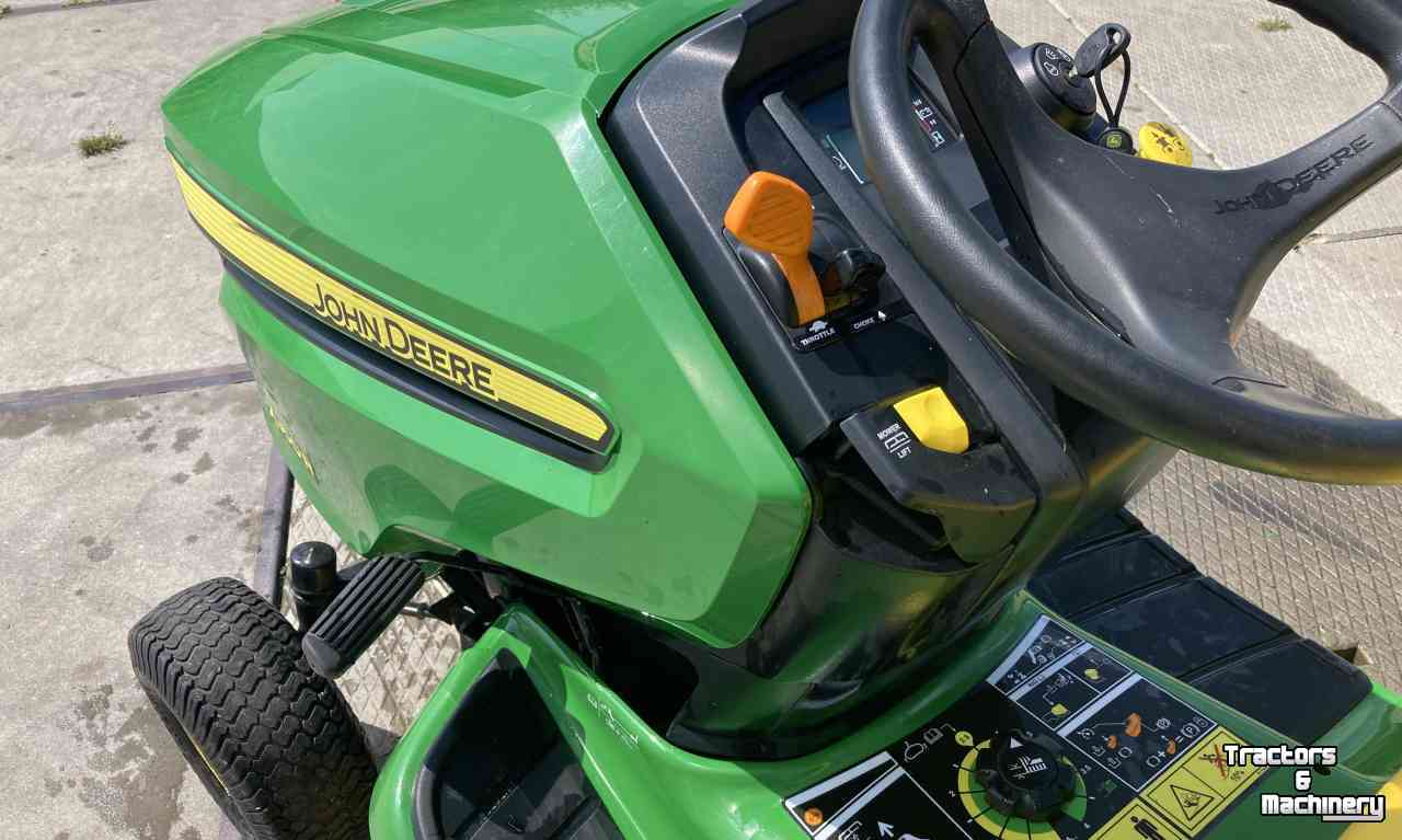 Faucheuse automotrice John Deere X 350 R Zitmaaier