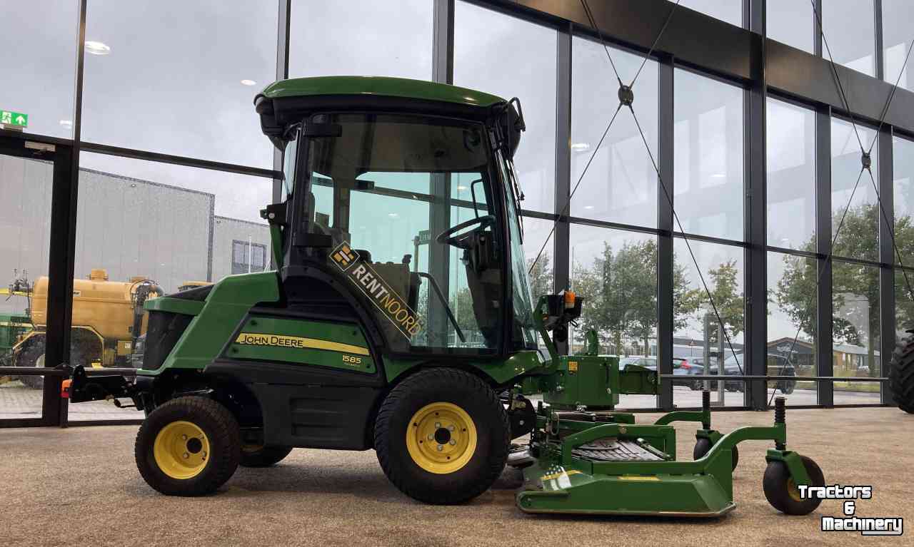 Faucheuse automotrice John Deere 1585 Professionele Zitmaaier