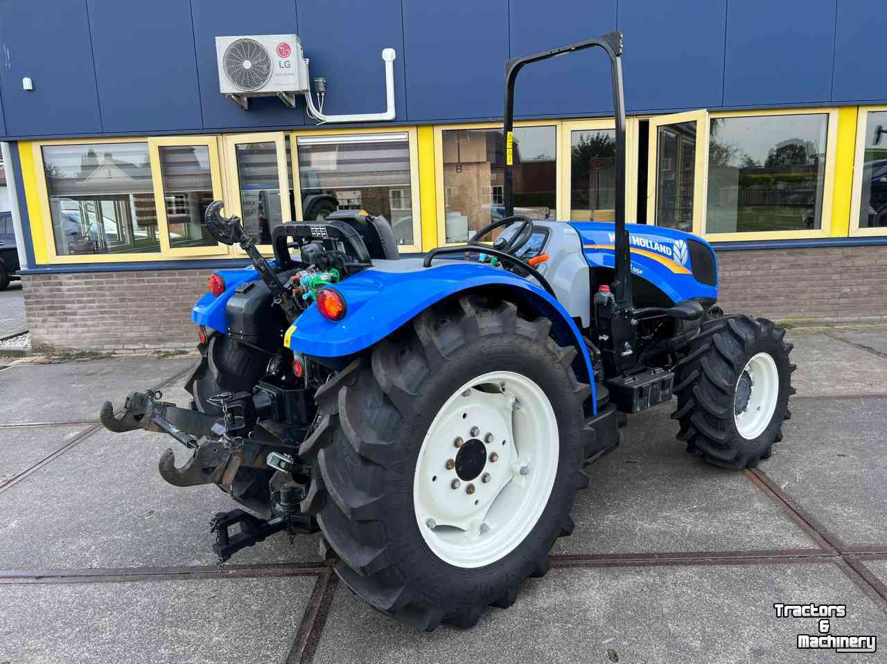 Tracteurs New Holland T3.55F tractor trekker tracteur