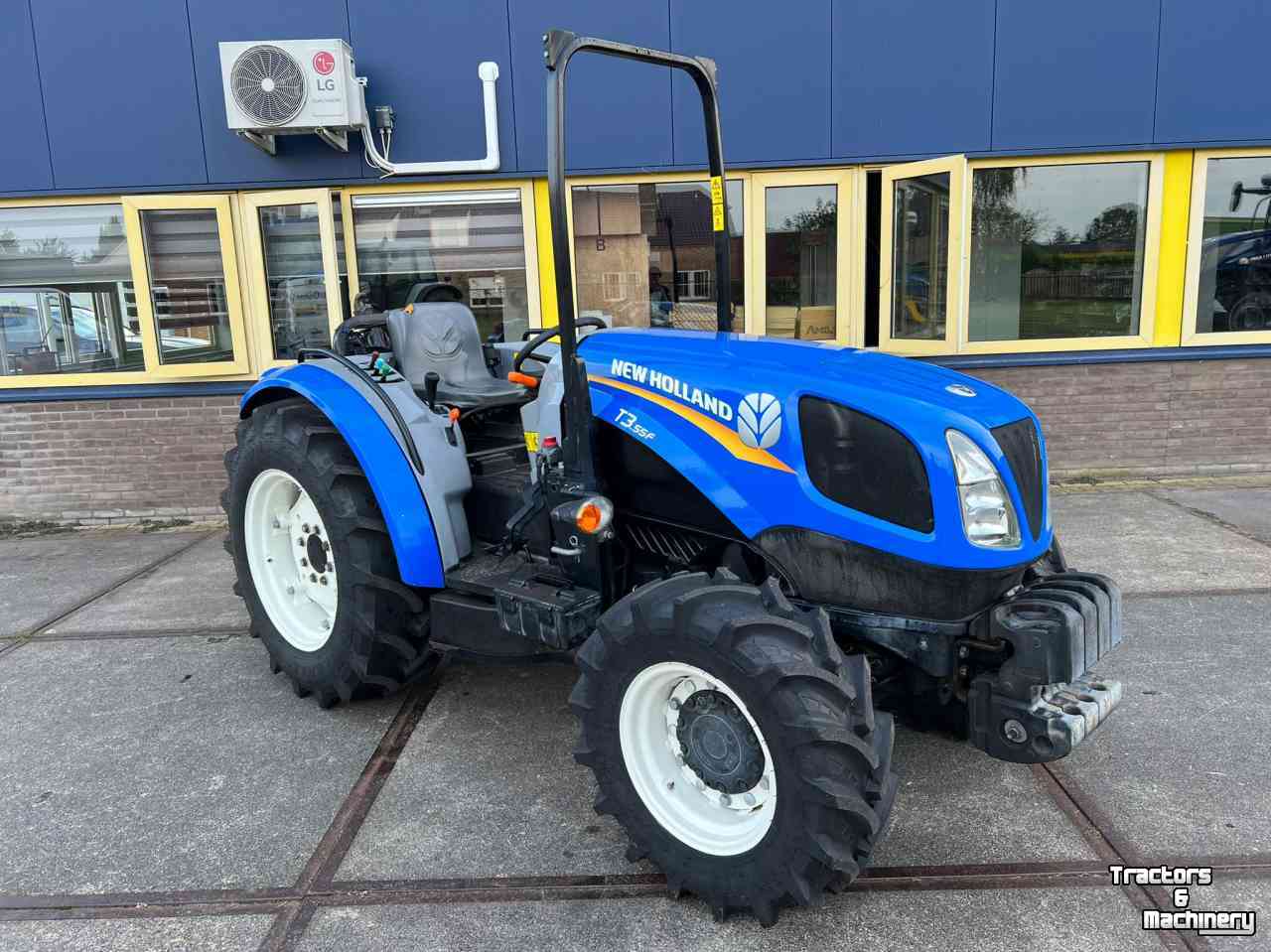 Tracteurs New Holland T3.55F tractor trekker tracteur