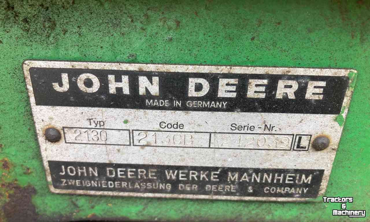 Tracteurs John Deere 2130 2WD Tractor