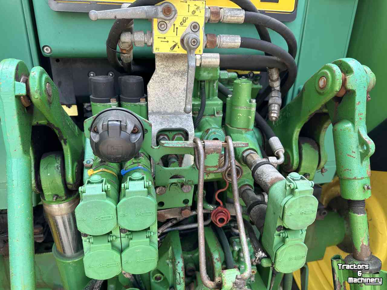 Tracteurs John Deere 6220 Premium PQ+ Fronthef-PTO