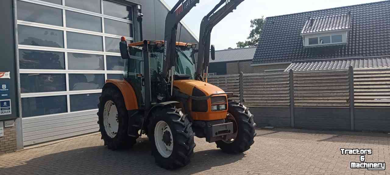 Tracteurs Renault Ares 566