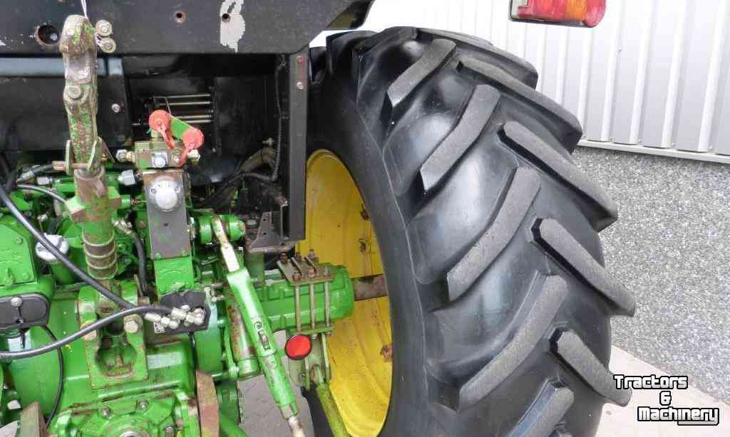 Tracteurs John Deere 4055 4WD Tractor