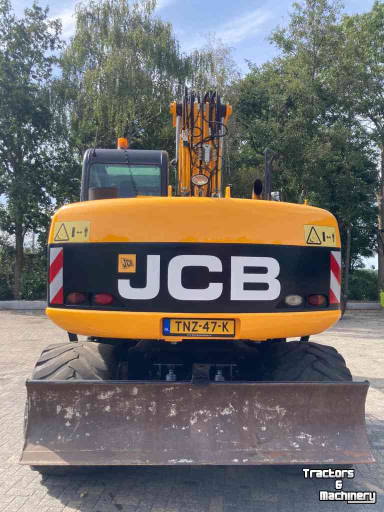 Pelles sur pneus JCB JS145W