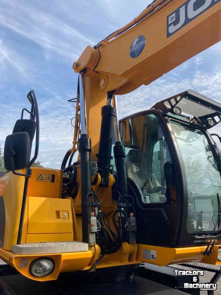 Pelles sur pneus JCB JS145W