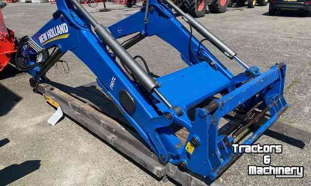 Chargeur frontal New Holland 750 TL / Stoll FZ 30.1 Frontlader / Voorlader