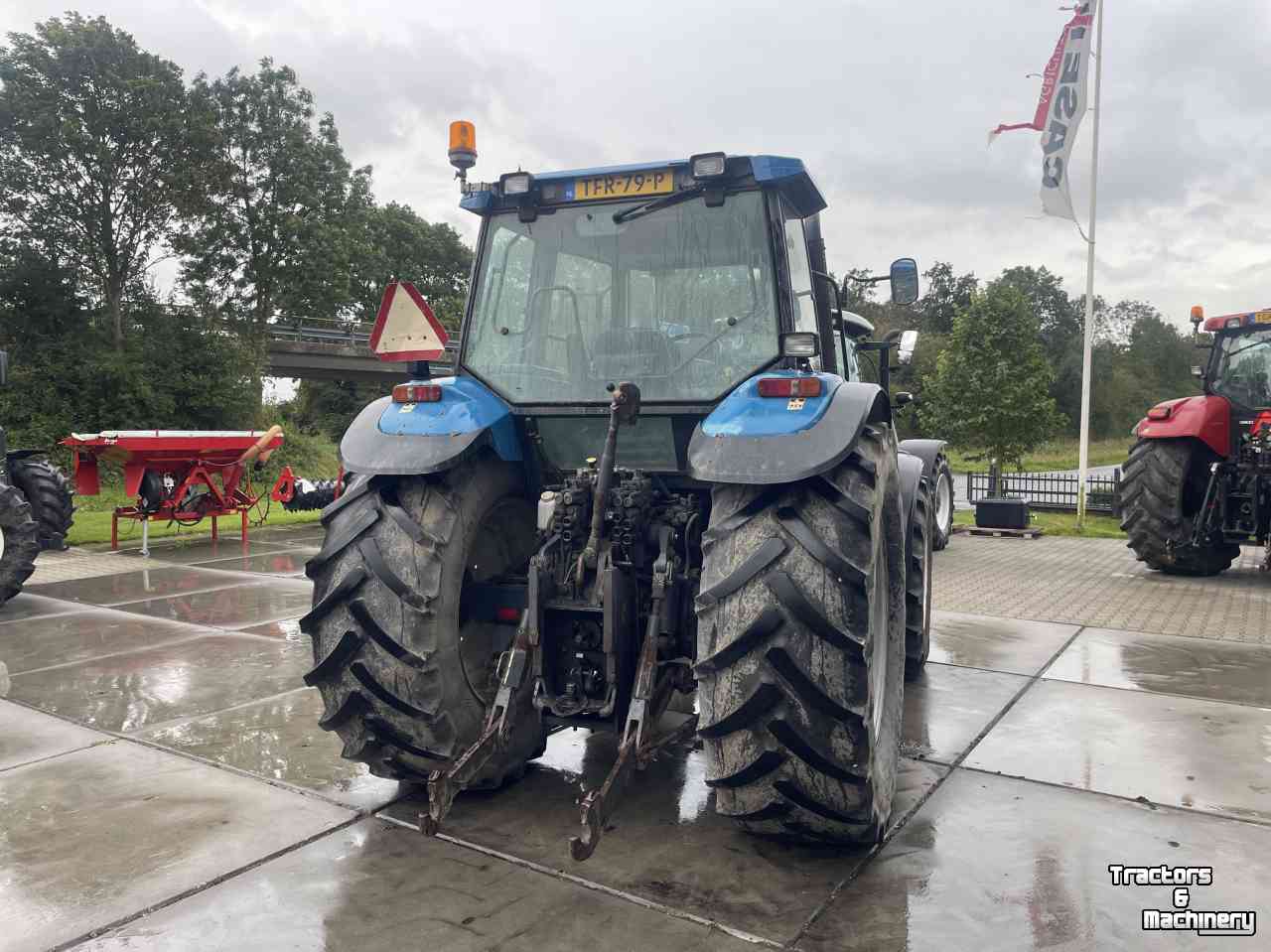 Tracteurs New Holland 8360 range command