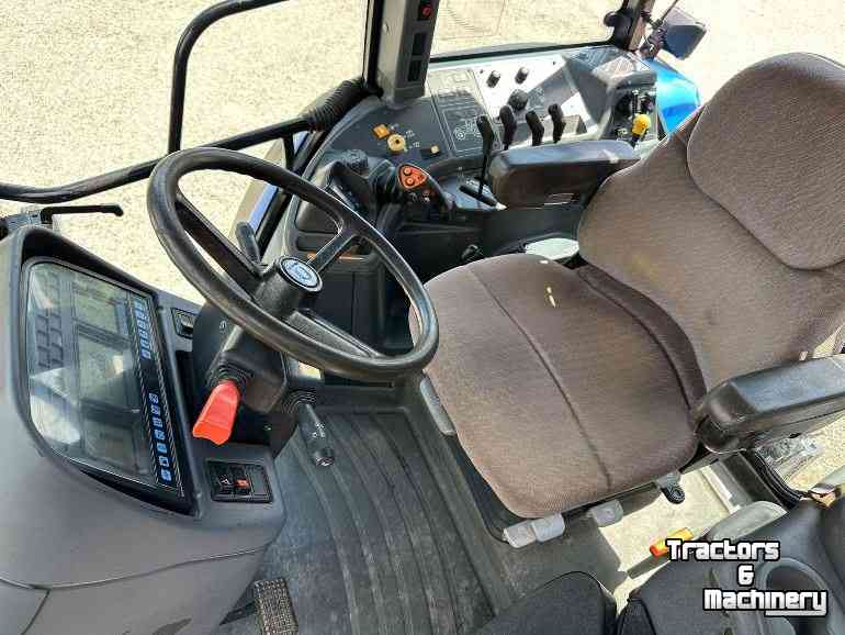 Tracteurs New Holland 8160