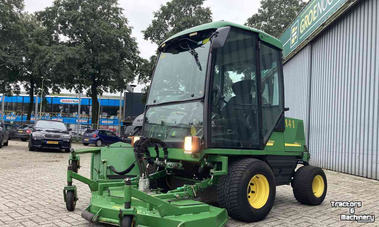 Faucheuse automotrice John Deere 1505 Professionele Zitmaaier