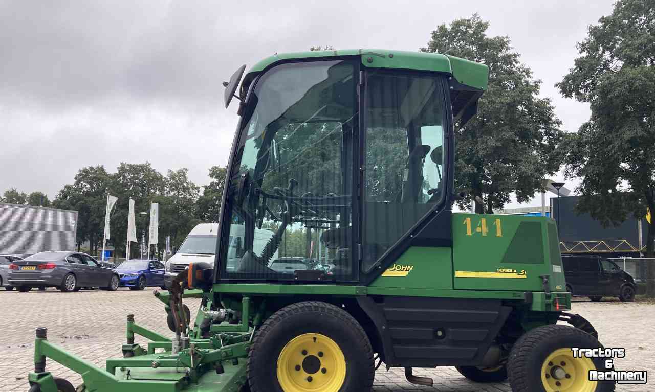 Faucheuse automotrice John Deere 1505 Professionele Zitmaaier