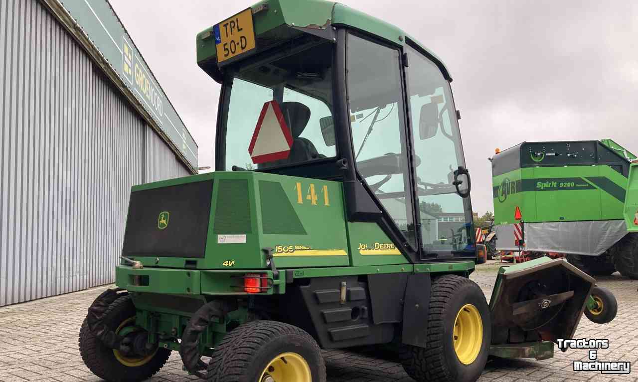 Faucheuse automotrice John Deere 1505 Professionele Zitmaaier