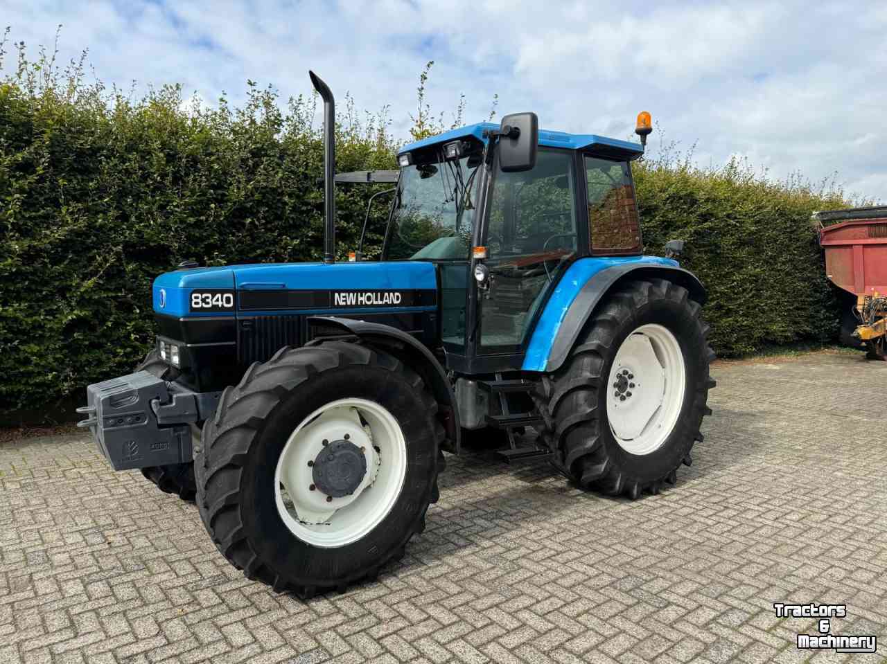 Tracteurs New Holland 8340 sle