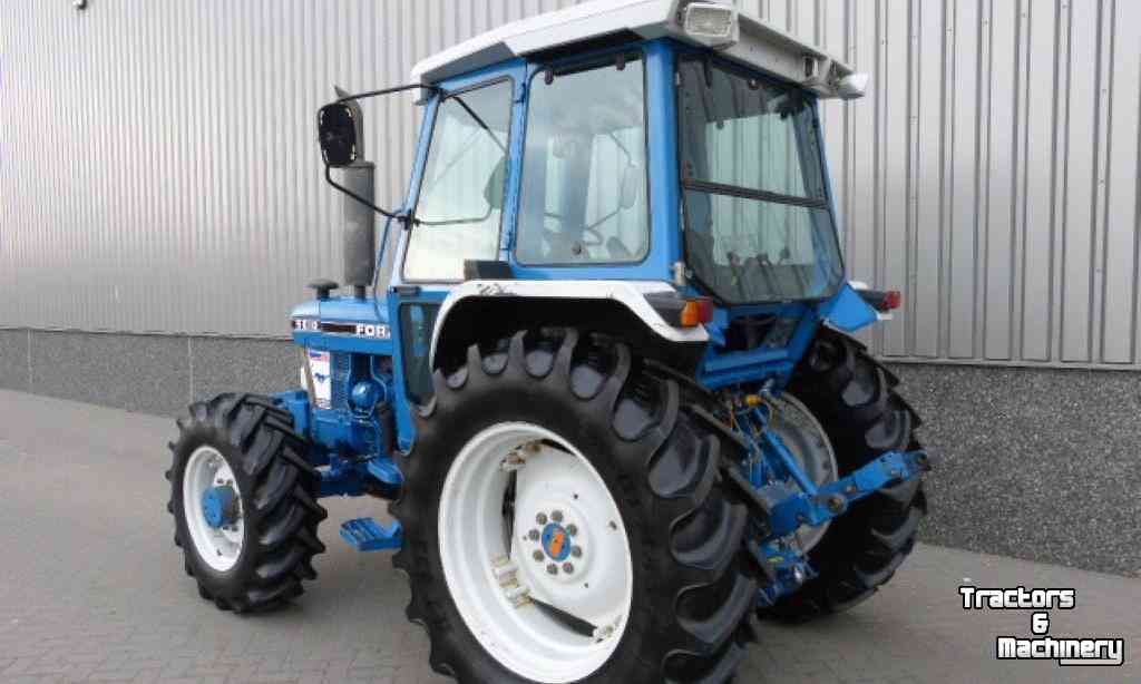 Tracteurs Ford 5610 4WD Tractor