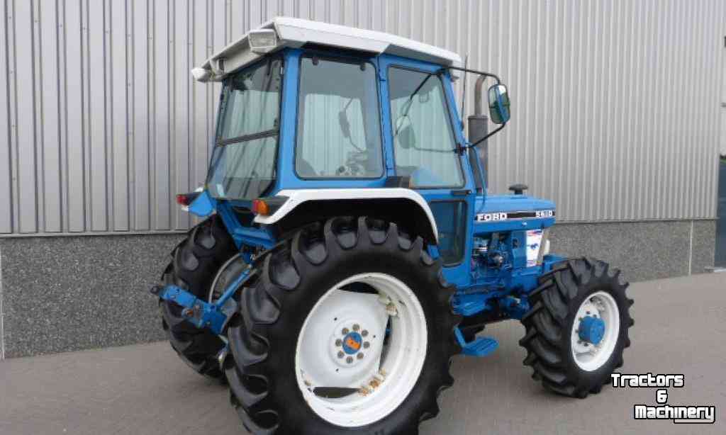 Tracteurs Ford 5610 4WD Tractor