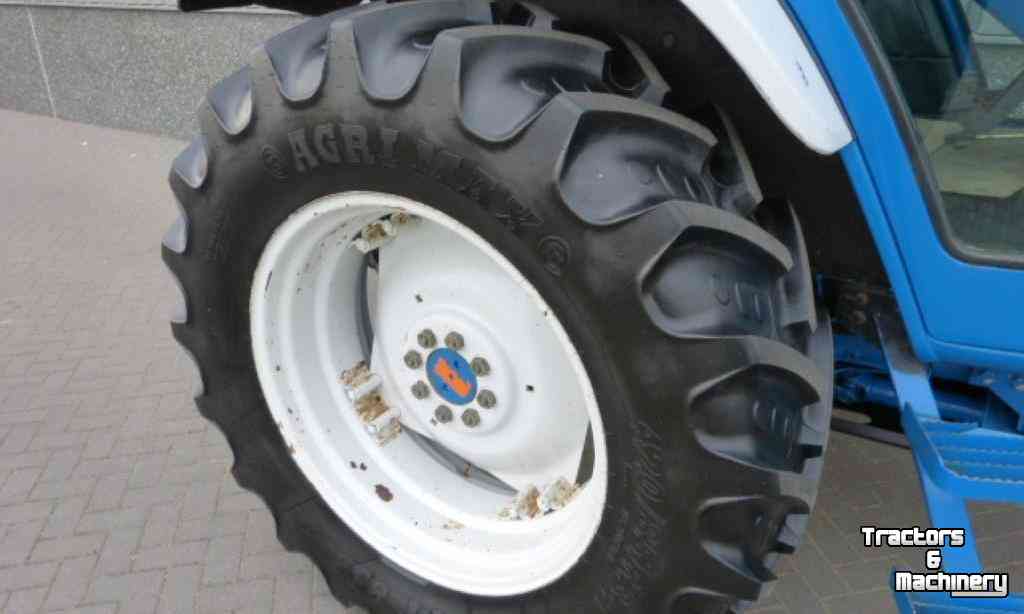 Tracteurs Ford 5610 4WD Tractor