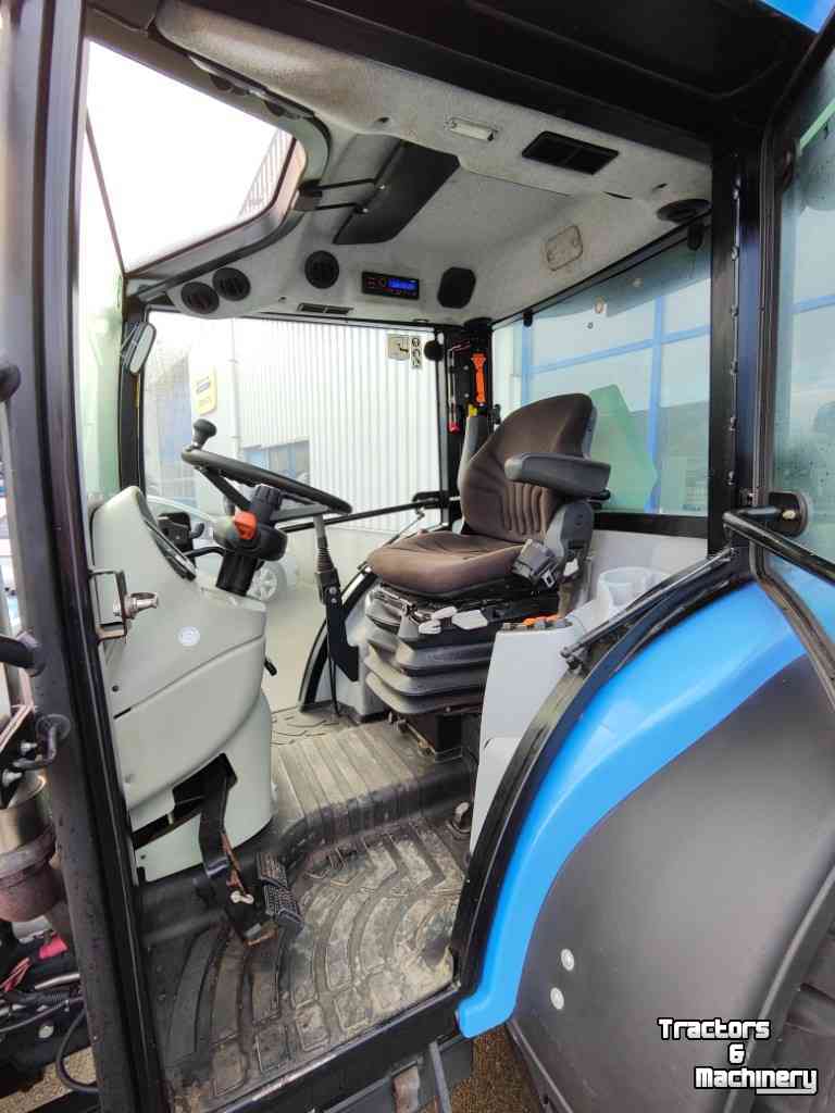 Tracteurs New Holland Boomer 3050 Turbo CVT