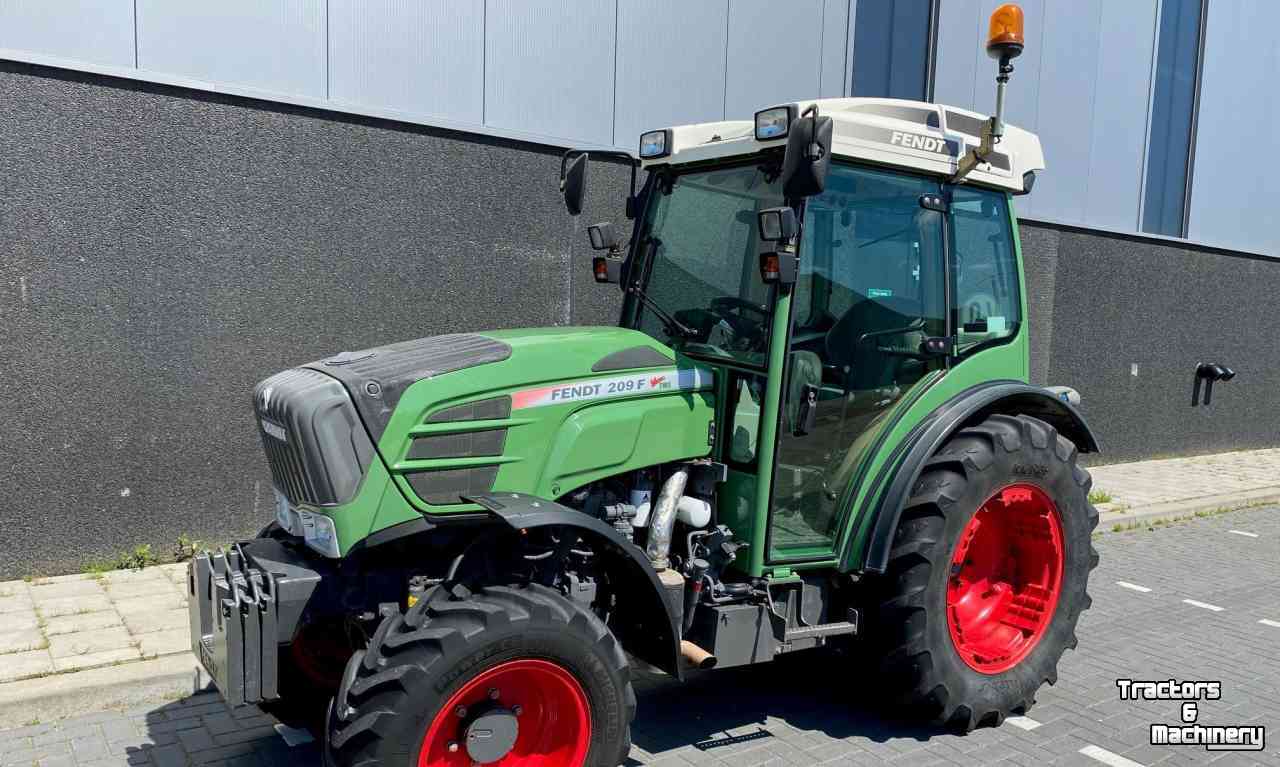 Tracteur pour vignes et vergers Fendt 209 F Vario Smalspoor Tractor