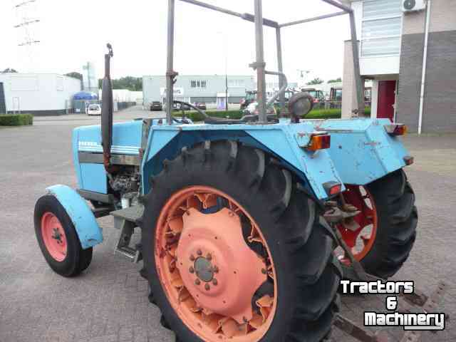 Tracteurs Eicher 3255