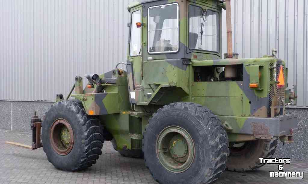 Chargeuse sur pneus Caterpillar 930 Wheel Loader Ex Army