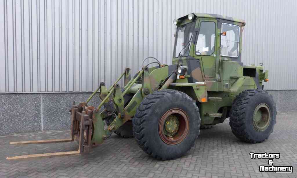 Chargeuse sur pneus Caterpillar 930 Wheel Loader Ex Army