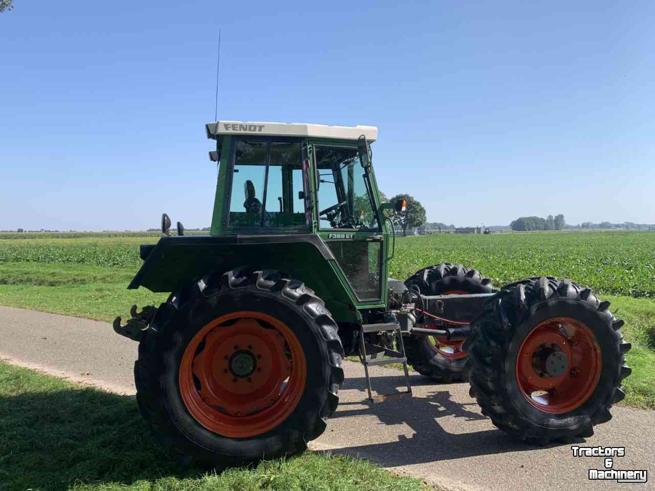 Tracteurs Fendt 380 GT werktuigendrager