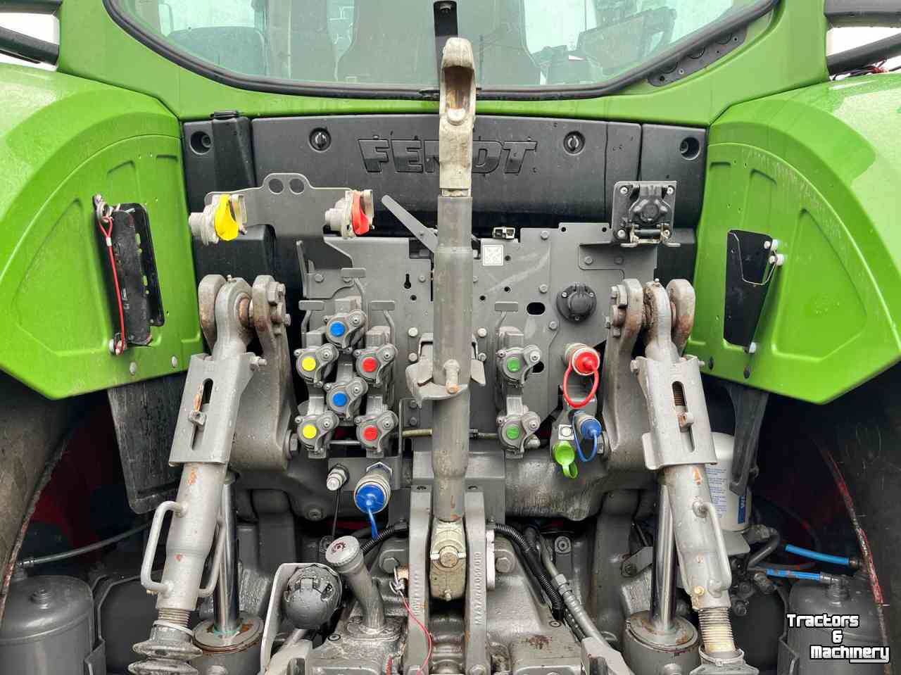 Tracteurs Fendt 718 Vario S4 ProfiPlus