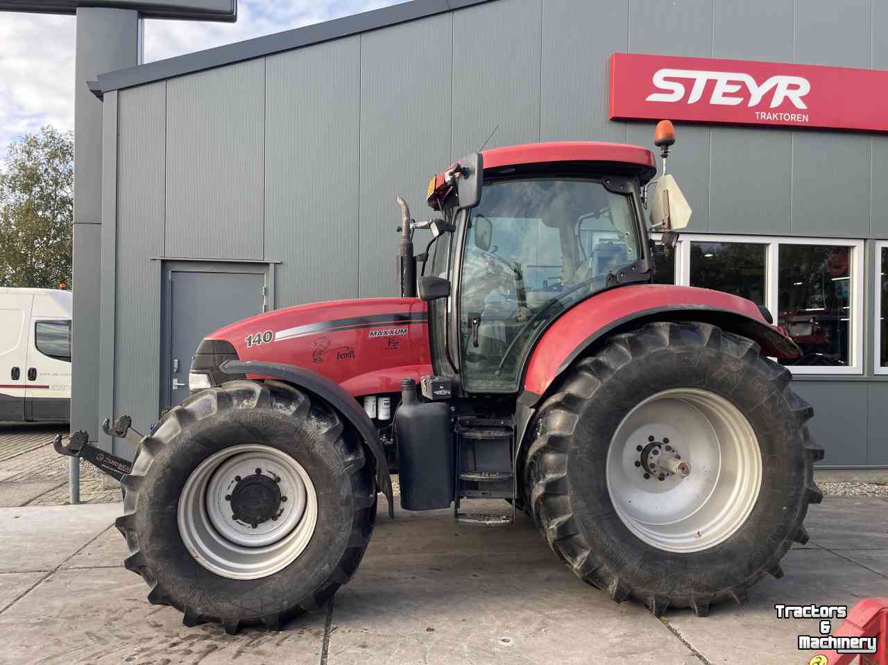 Tracteurs Case-IH Maxxum 140 multicontroller