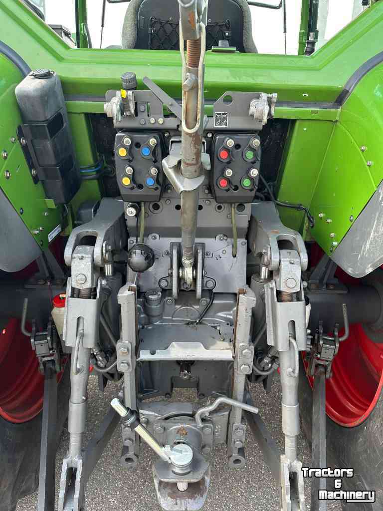 Tracteurs Fendt 211 Vario TMS Nature Green met Luchtremmen!