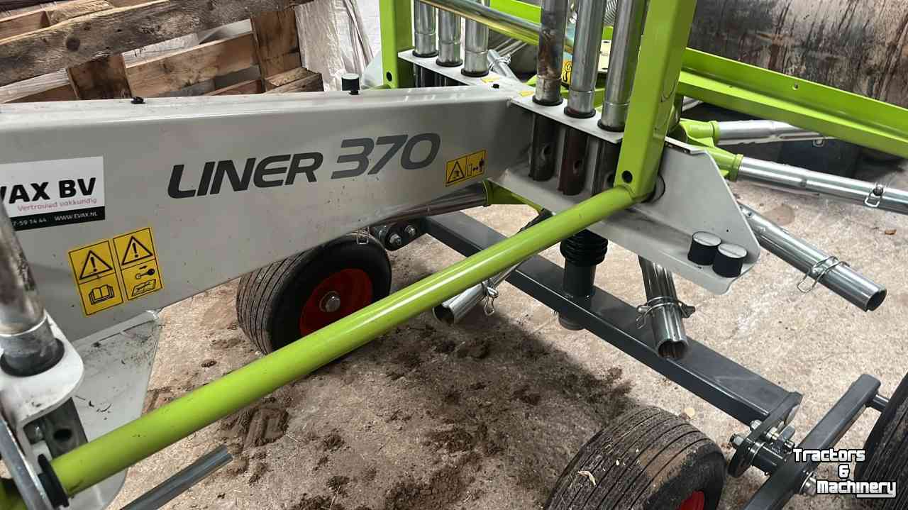 Andaineur Claas Liner 370