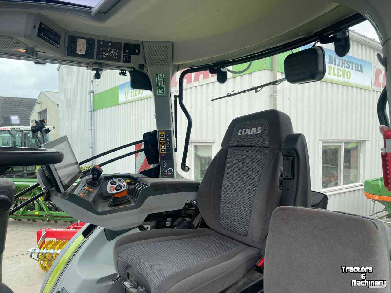 Tracteurs Claas Arion 660 Cebis C-Matic