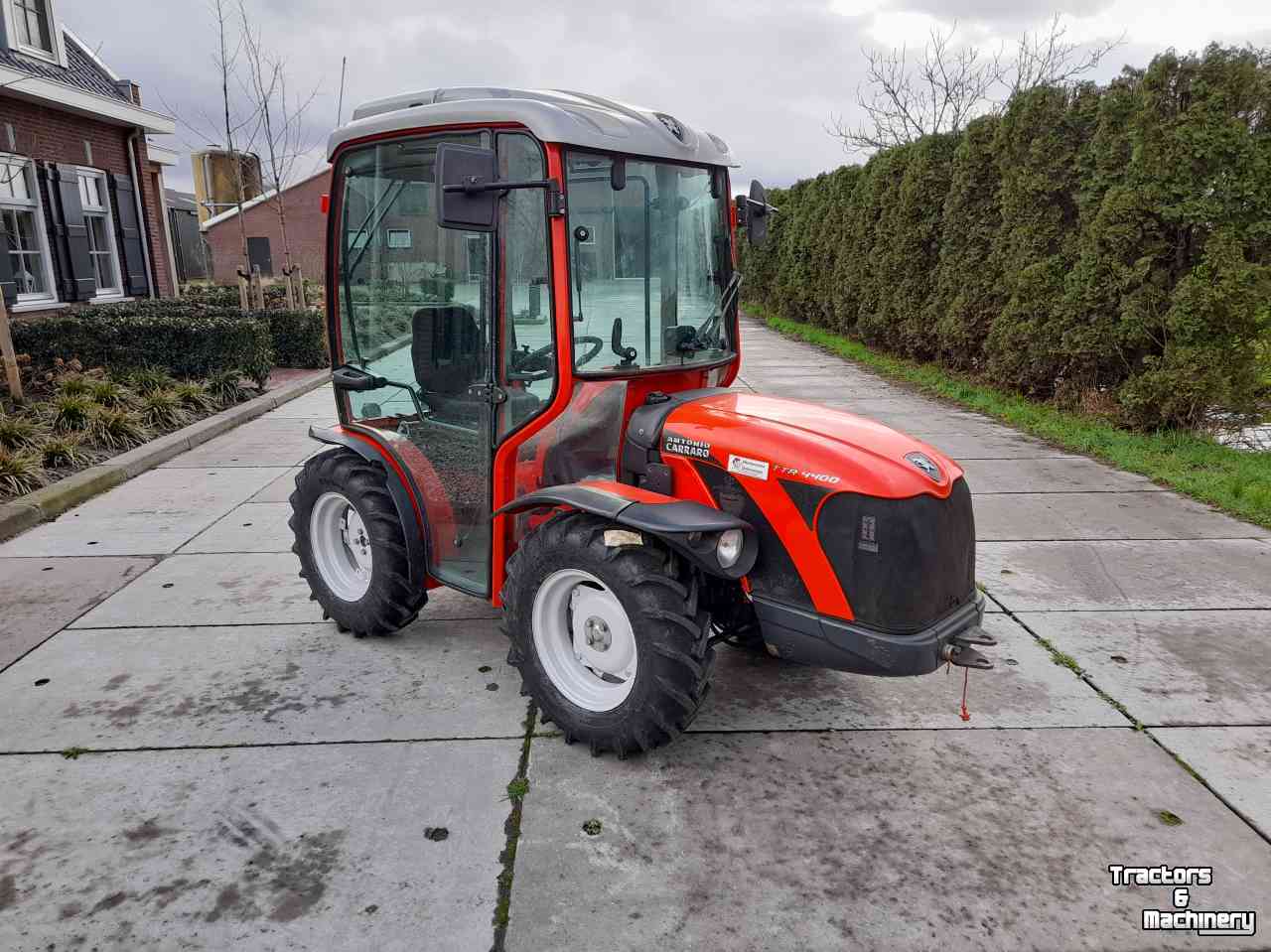 Tracteurs Antonio Carraro TTR 4400 cabine airco omkeer