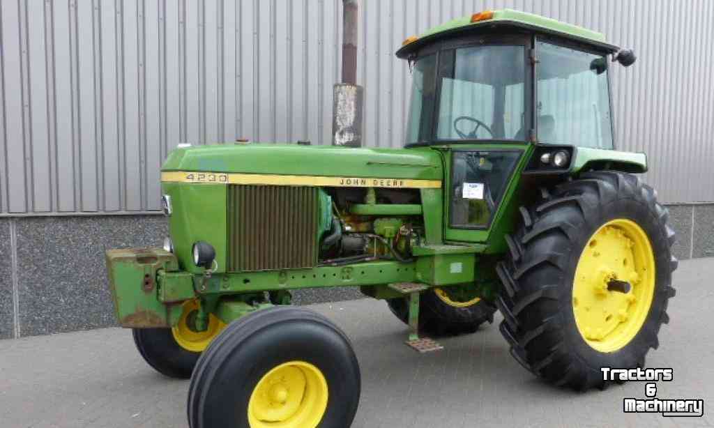 Tracteurs John Deere 4230 2wd Powershift Tractor